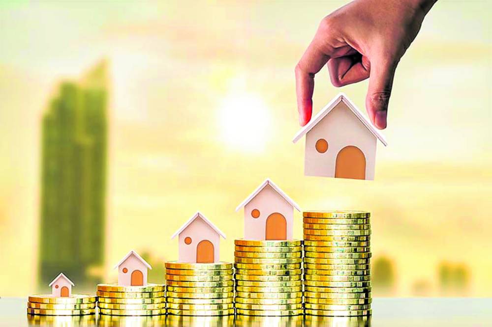 A beautiful coastal town representative of overseas real estate investments